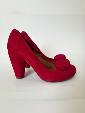 Chie Mihara | Suede Round-Toe Pumps with Rosette